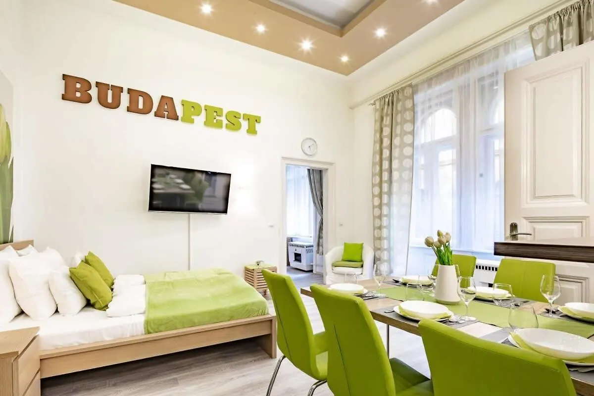 Apartment Central - Large - Comfy Budapest Hungary